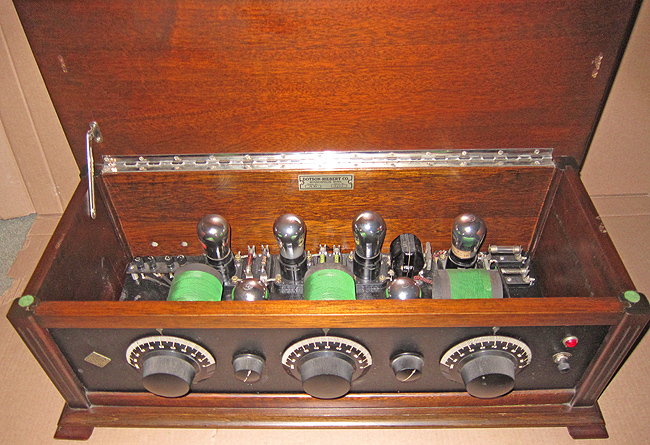 Dotson-Hiebert Model No. A6 Radio