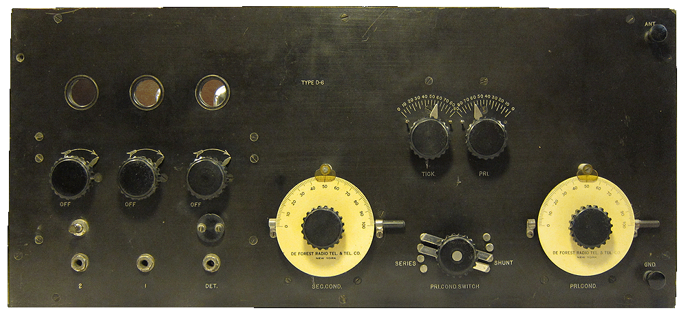 DeForest D-6 Battery Radio